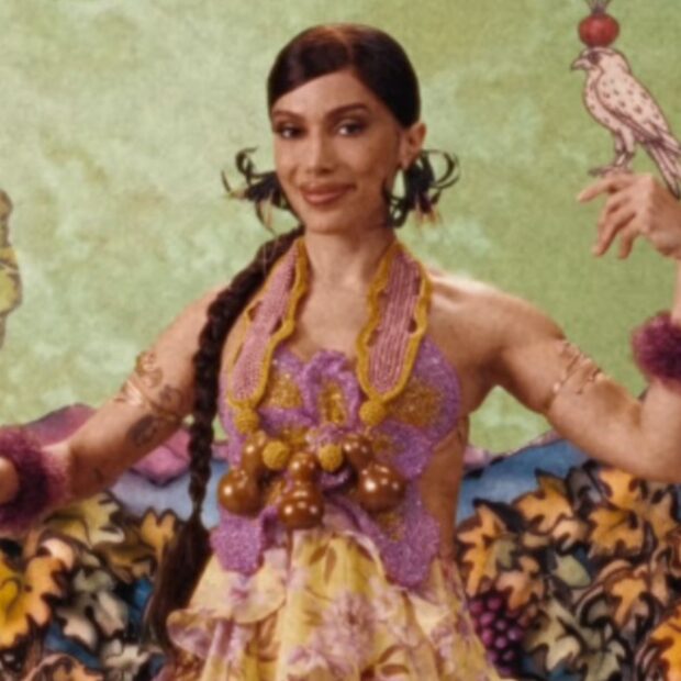 Anitta escolheu um vestido da PatBO para o clipe de EQUILIBRIVM II.
