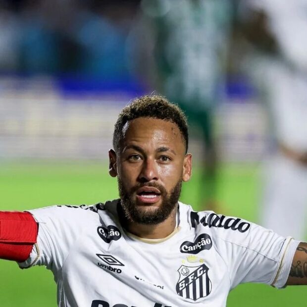 Neymar negou ter atacado Gabriel Bontempo e João Ananias no vestiário do Santos