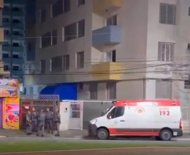 Menina morre após cair de 8º andar