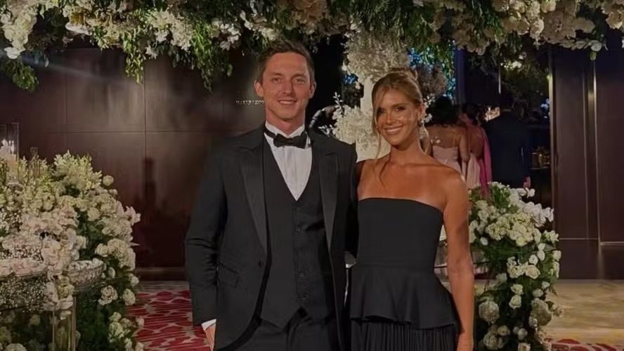 Marina e Fábio Villas oficializaram a união civil em maio; o empresário é parceiro comercial de Neymar