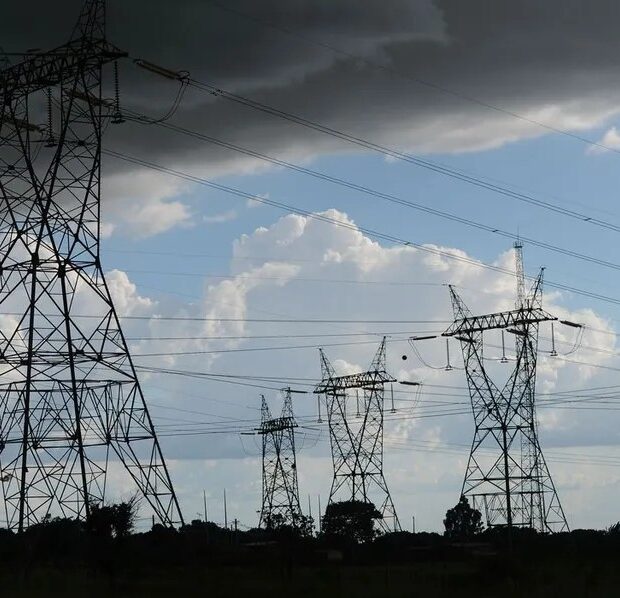 946196 energia linha de transmissao 16