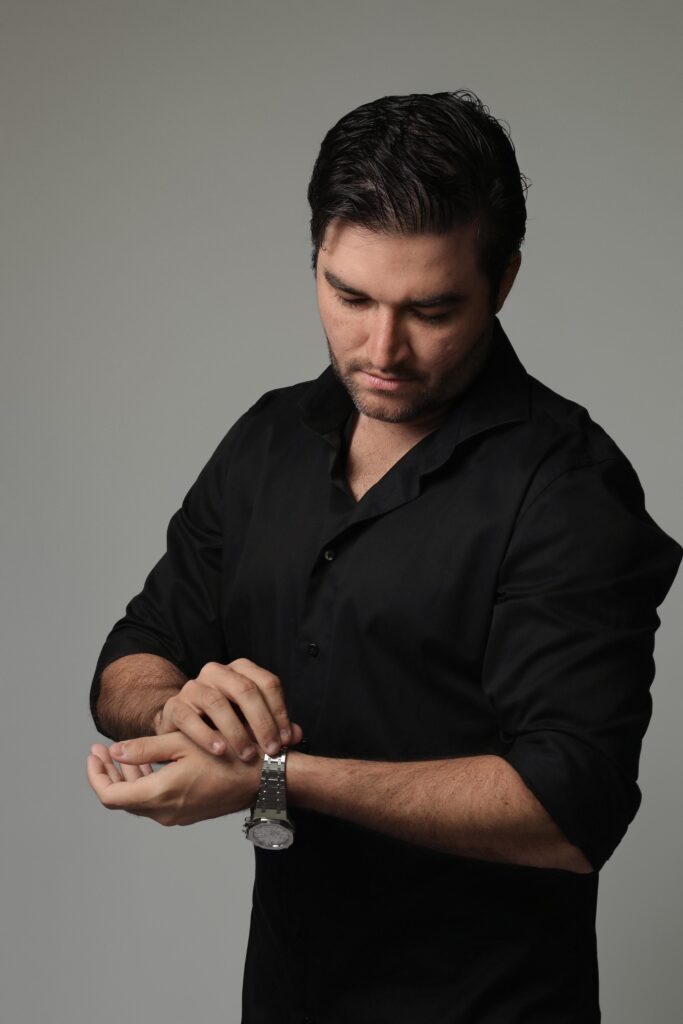 Renan Bastos, da RC Crown, explica por que liquidez é mais importante do que valorização ao analisar relógios de luxo.