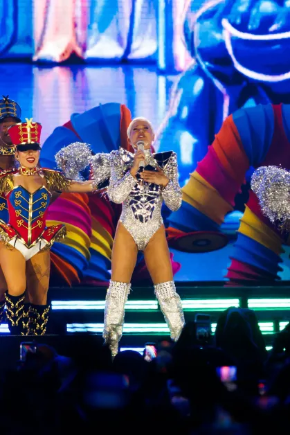 O retorno de Xuxa aos palcos movimentou milhões de visualizações e reforçou o poder da memória afetiva na internet.