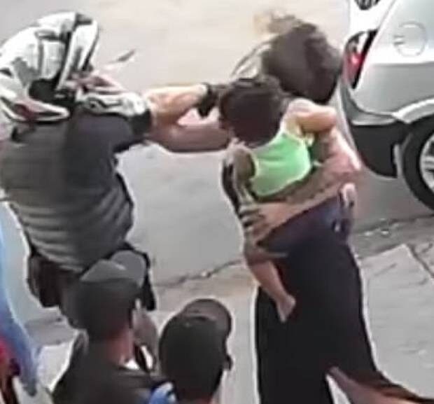 PM dá soco na cara de mulher em Sorocaba
