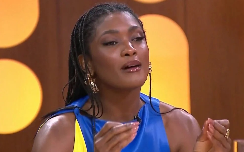 Erika Januza falou sobre o fim do namoro com Arlindinho durante o “Saia Justa”