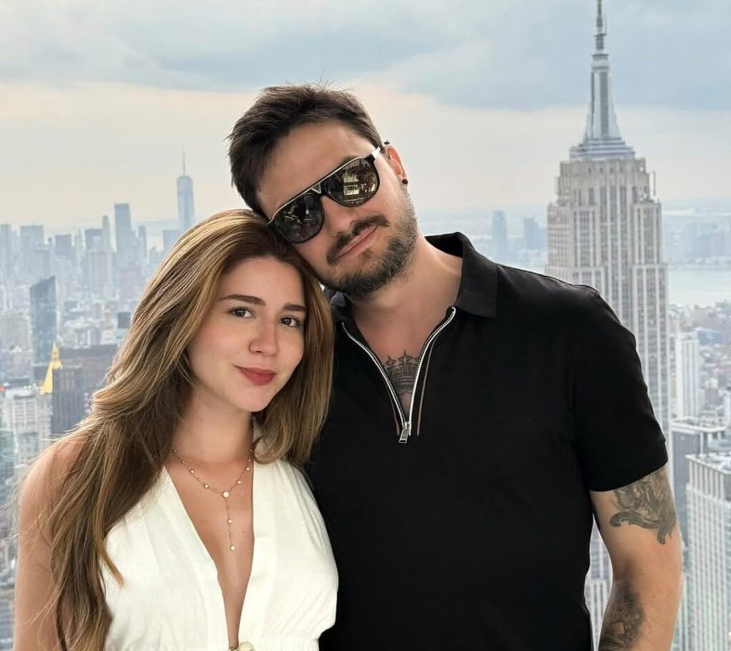 Casal está junto desde 2023 e assumiu o namoro publicamente no ano seguinte