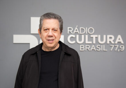 Pasquale Cipro Neto está de volta à Rádio Cultura com o programa Letra & Música, dedicado às grandes canções da música brasileira.