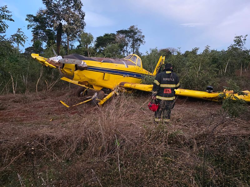 avião agrícola cai perto de avenida em mt