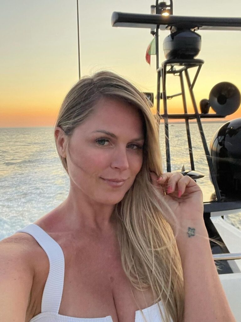 Em vídeo nas redes, Susana Werner explicou por que abriu mão da carreira de atriz após se casar.
