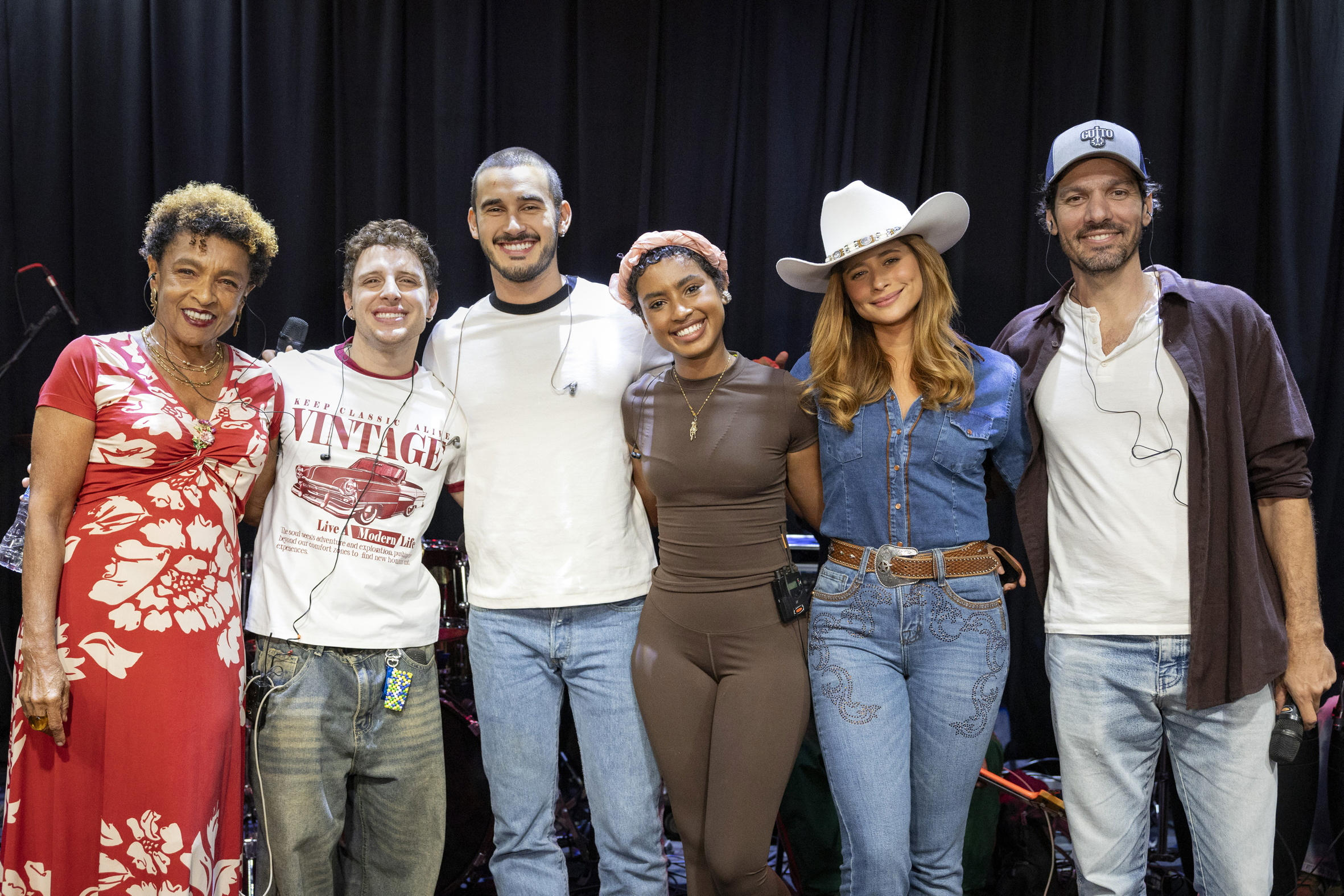 Goiânia recebe show da Turnê Coração Acelerado nesta sexta-feira Ensaio da Turnê Coração Acelerado com Filipe Bragança, Isabelle Drummond, Isadora Cruz, Gabz, Guito, Elisa Lucinda, Diego Martins. Globo/ Manoella Mello