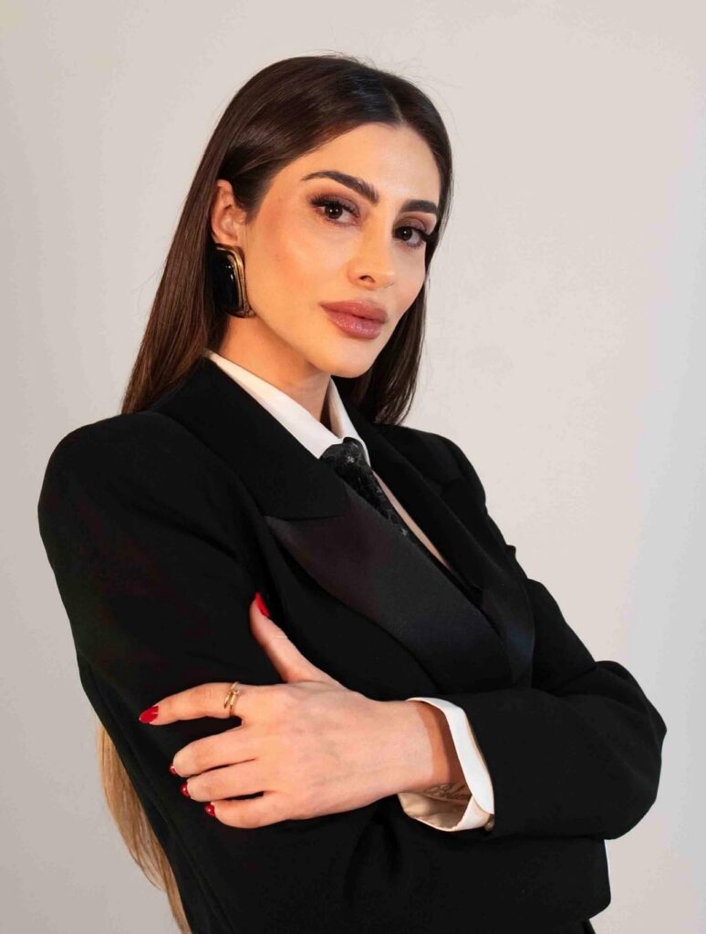 img Por trás de cada protocolo existe um planejamento cuidadoso. Para Isabela Viegas, CEO da JK Estética Avançada, inovação só faz sentido quando está aliada à ciência, à segurança e à personalização