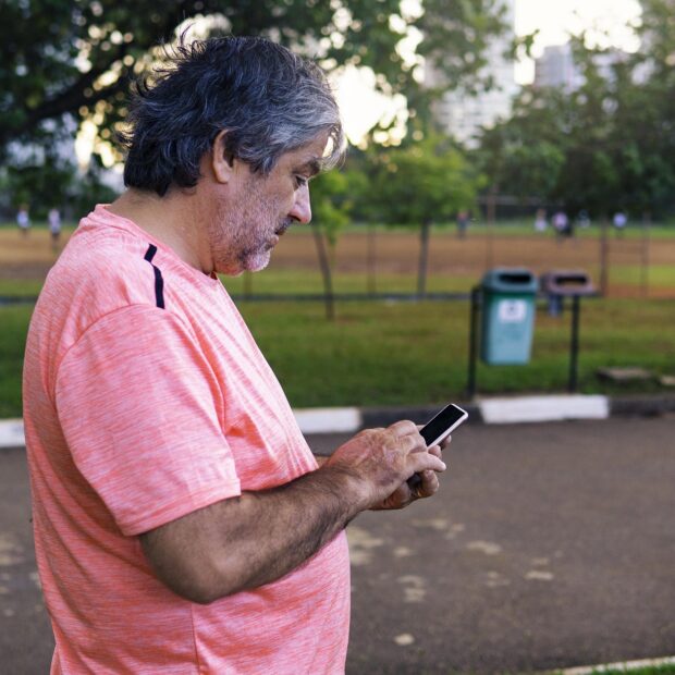 joshuaworoniecki elderly man 5296023 1920