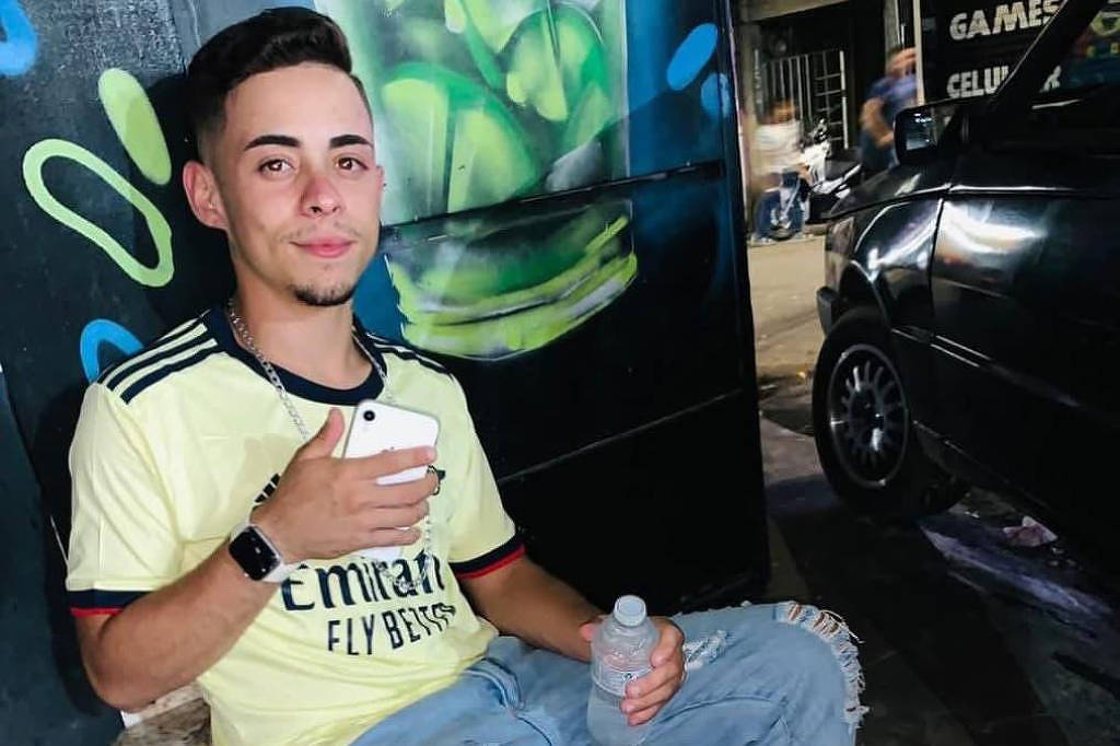 Pai de jovem morto por PMs clama por justiça após absolvição