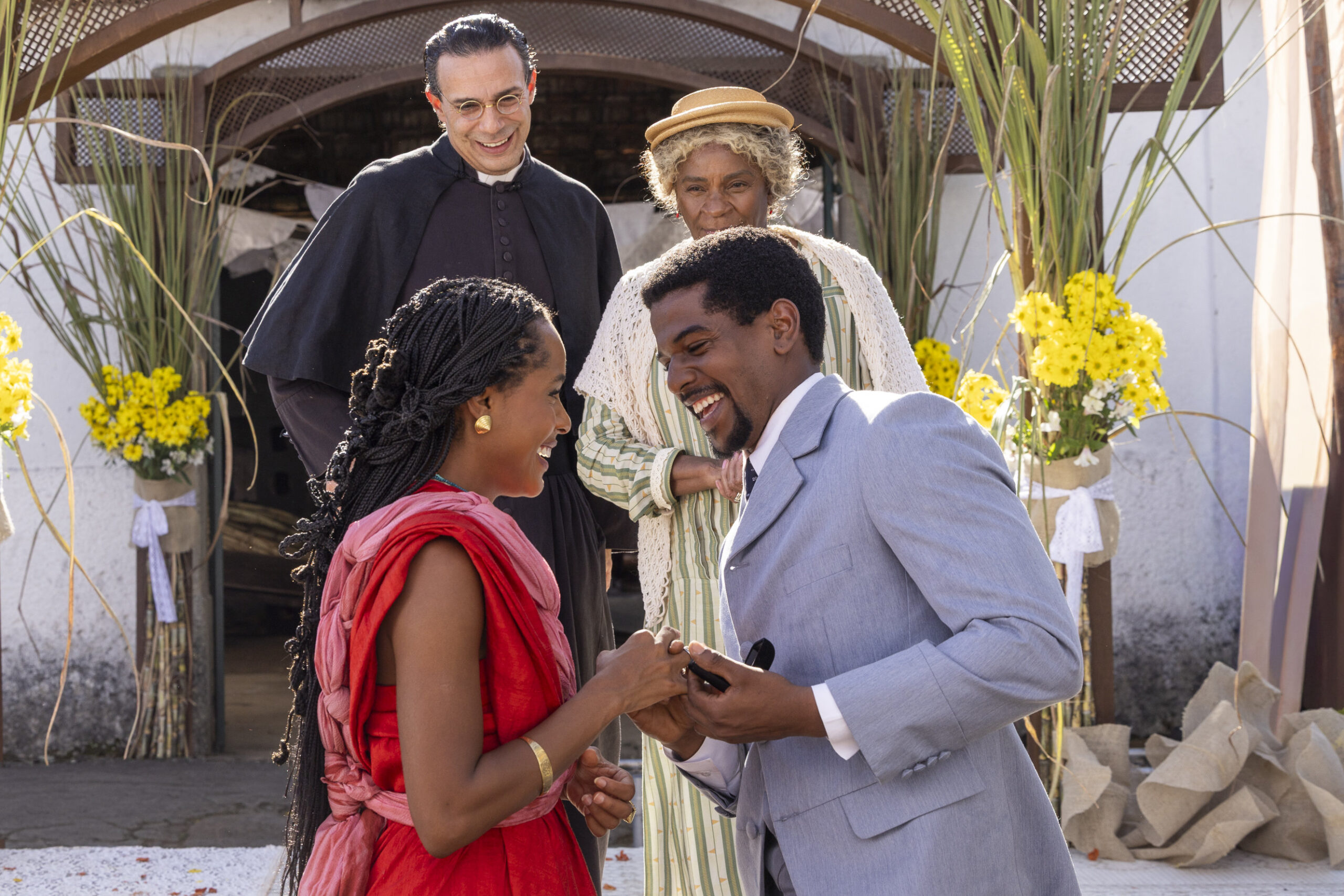 O noivado de Alika e Tonho promete emocionar, mas a chegada de Omar muda completamente o rumo da história. - Foto: TV Globo