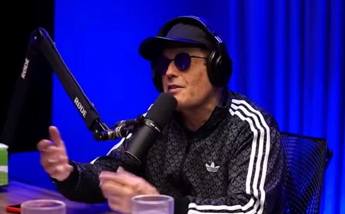 Sérgio Mallandro revelou no podcast Papagaio Falante que já fez sexo em cemitério