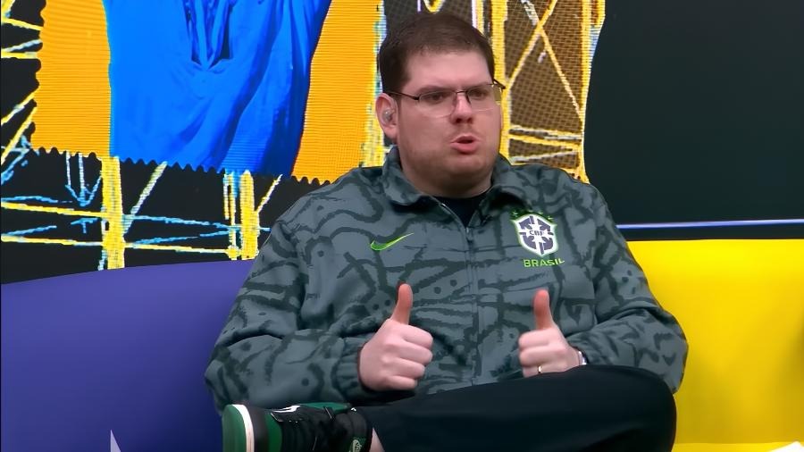 José Aloisio pede R$ 120 mil e retratação pública após ser chamado de “esquisito”
