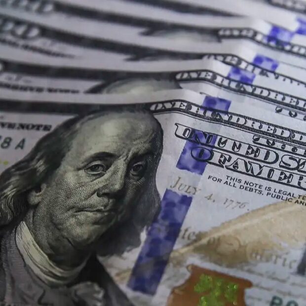 dolar moeda 0803221211