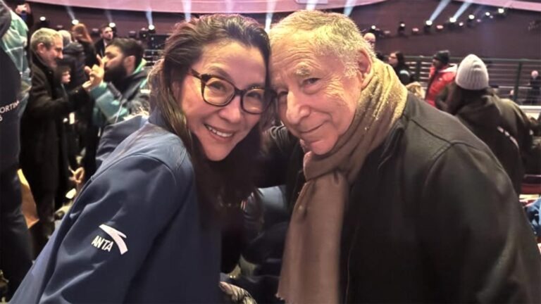 Michelle Yeoh construiu uma fortuna estimada em US$ 40 milhões ao longo da carreira no cinema