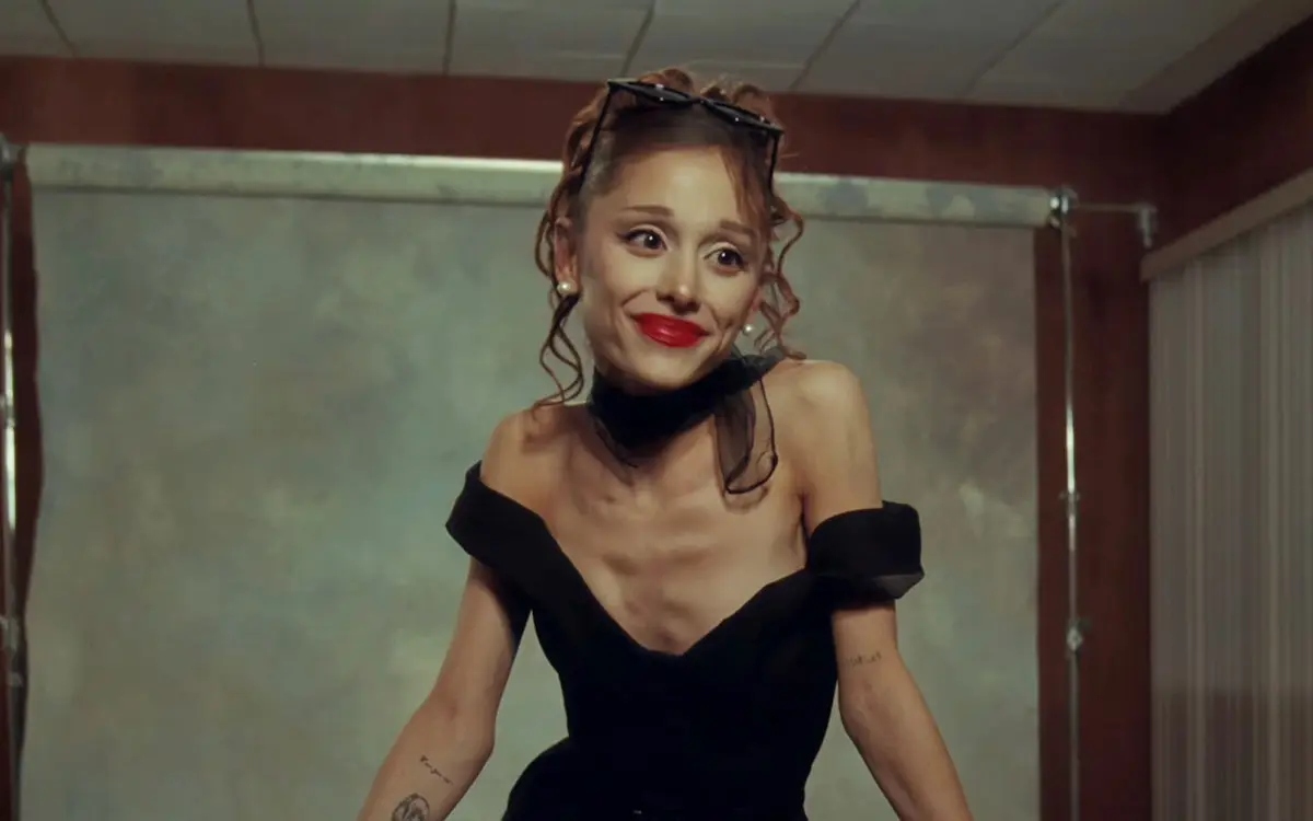 ariana grande petal.jpg