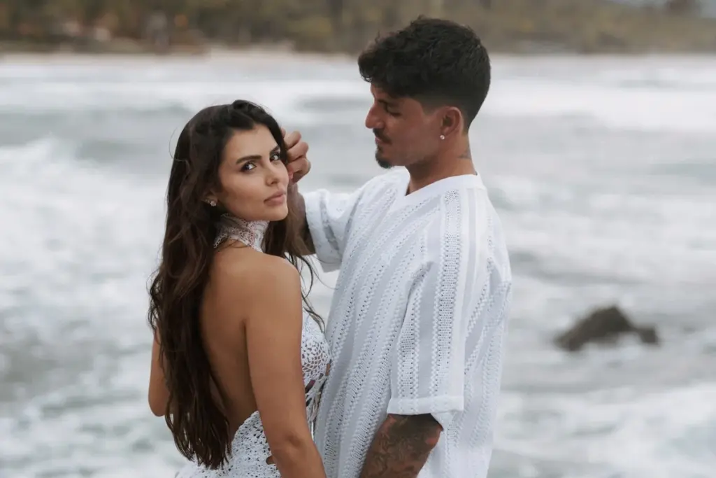 Após o anúncio da perda gestacional, seguidores e amigos prestaram solidariedade a Gabriel Medina e Isabella Arantes nas redes sociais.