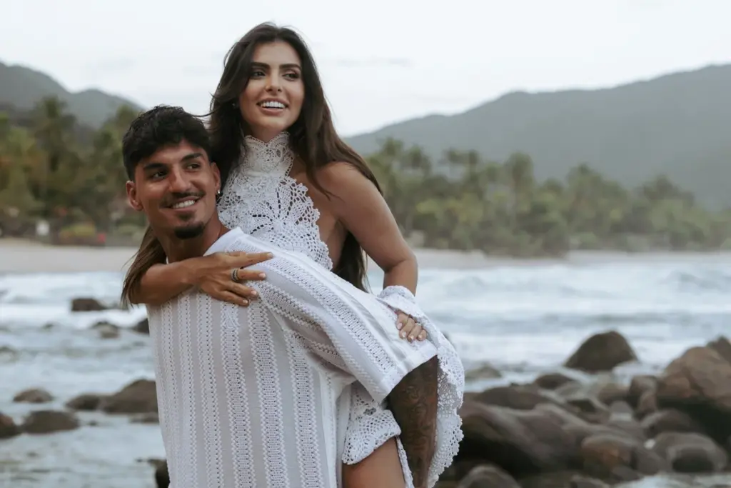 A publicação de Gabriel Medina mobilizou internautas, que enviaram mensagens de carinho ao casal neste momento delicado.