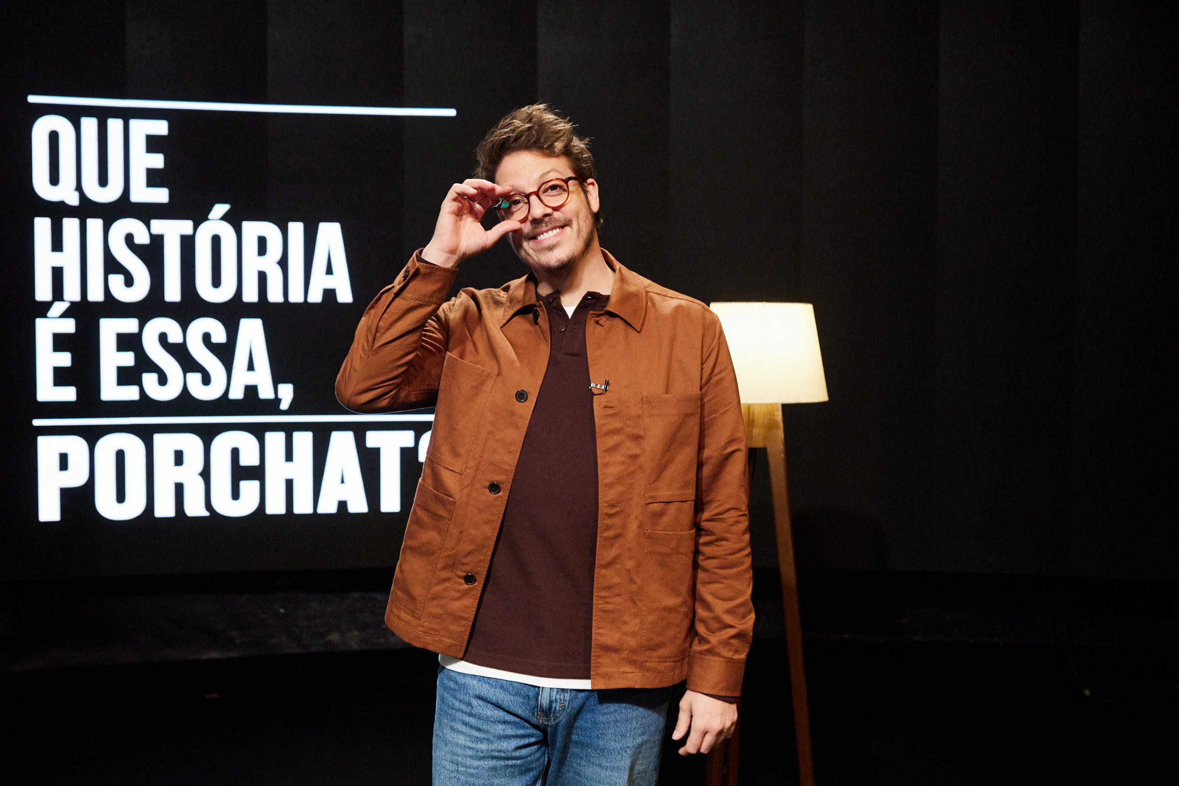 Fábio Porchat abriu a nova temporada do programa ao vivo ao lado de Gil do Vigor, Isis Valverde e Luana Martau.