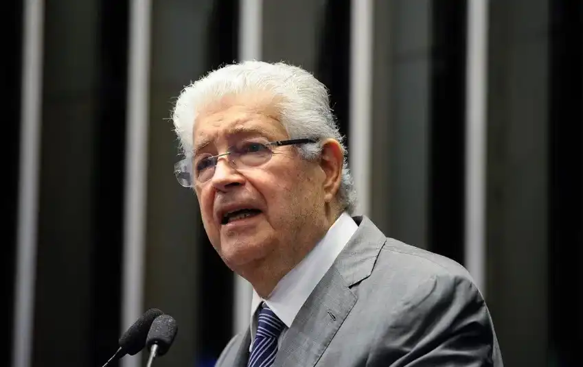 Artigo compara o cenário vivido por Ratinho Junior com o único caso de sucesso na transferência de capital político entre governadores paranaenses.