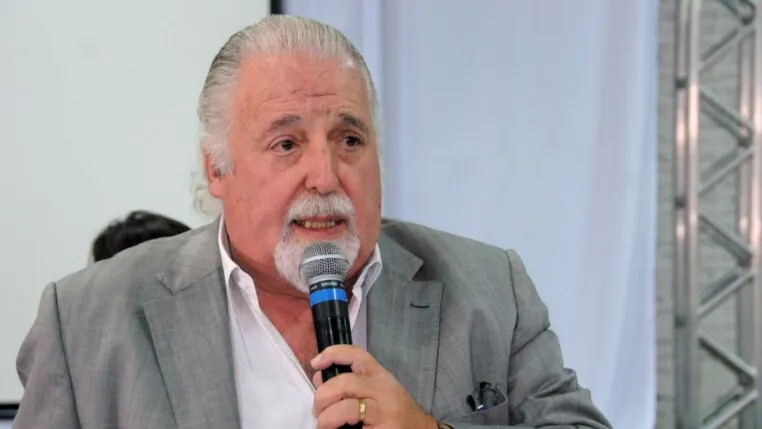 carlos 762x429.jpg