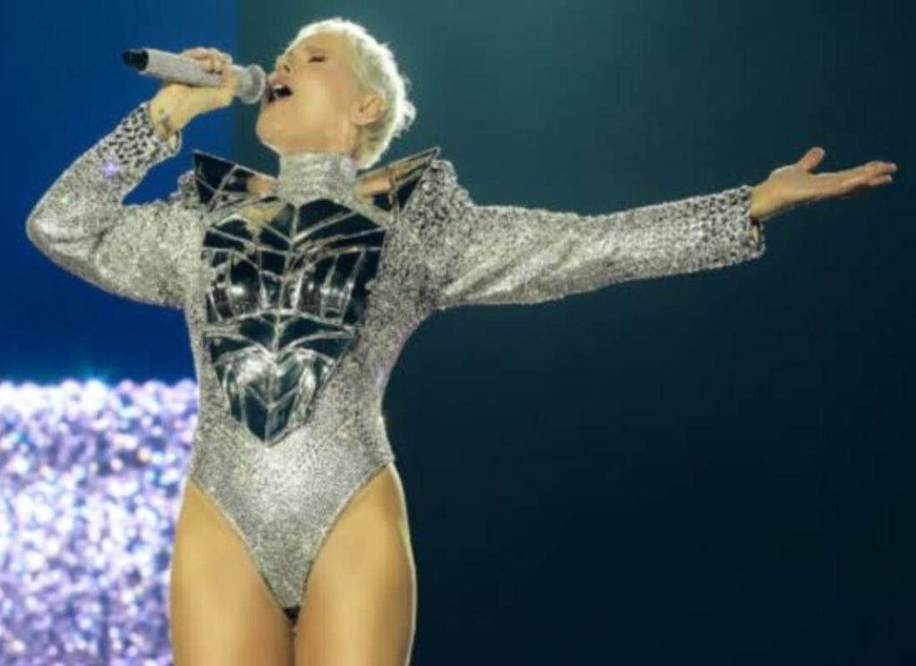 A fala revoltou internautas, que acusaram o comentário de machismo e etarismo contra Xuxa