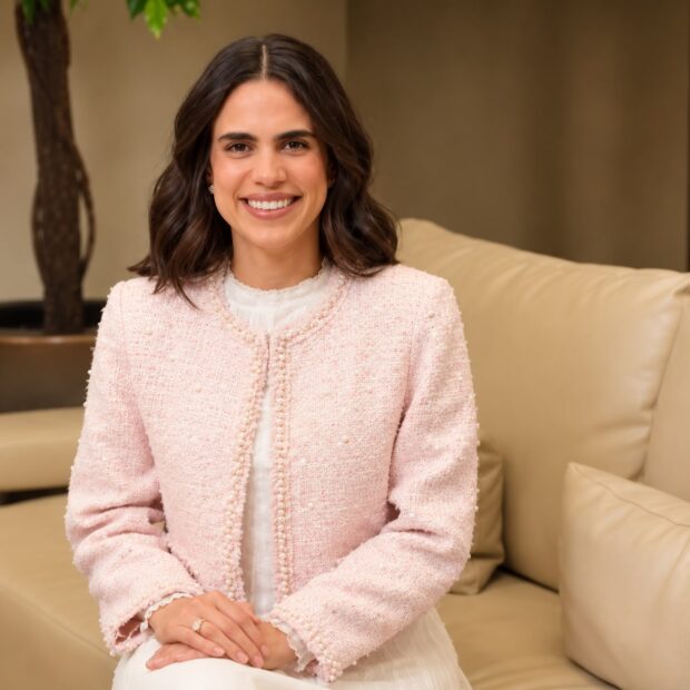 Dra. Caroline Sampaio atua na área da saúde feminina e acompanha mulheres que buscam mais qualidade de vida por meio dos cuidados com a saúde íntima (Divulgação/Pessoal).