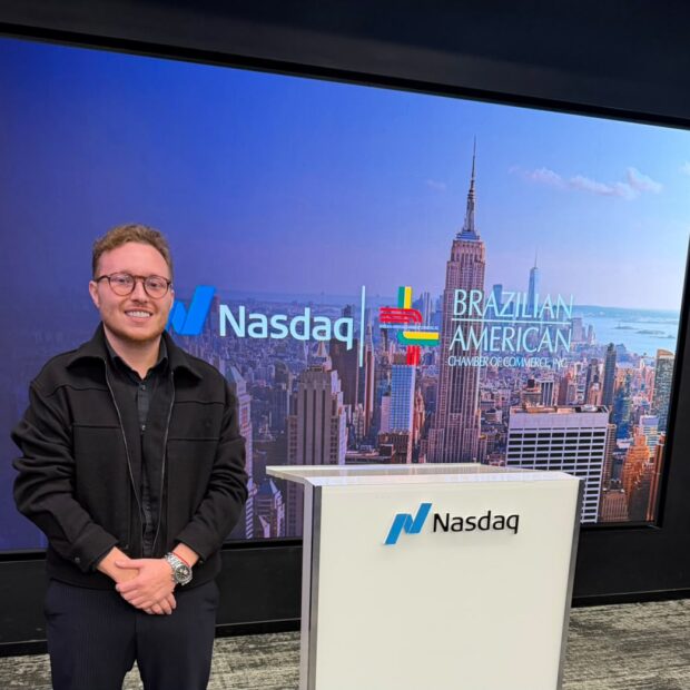 À frente da N+G Media e da Publik, o empresário Renan Pollak antecipou essa virada de chave no mercado. Para Pollak, a presença de uma companhia em Nova York durante a Brazilian Week não pode mais ser tratada como mera participação passiva ou presença de marca superficial. O ecossistema atual exige uma estratégia integrada de posicionamento corporativo, capaz de transformar encontros de alto nível em reputação mensurável, atração de capital e blindagem institucional. A demanda crescente por ativações customizadas, estratégias de imprensa internacional e campanhas de impacto desenhadas sob medida para essa semana reflete a maturidade de empresas que entenderam o peso de falar diretamente aos maiores tomadores de decisão do mundo.