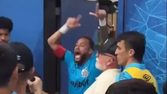 O Remo divulgou nota classificando a postura de Neymar como “descontrolada” e incompatível com o fair play