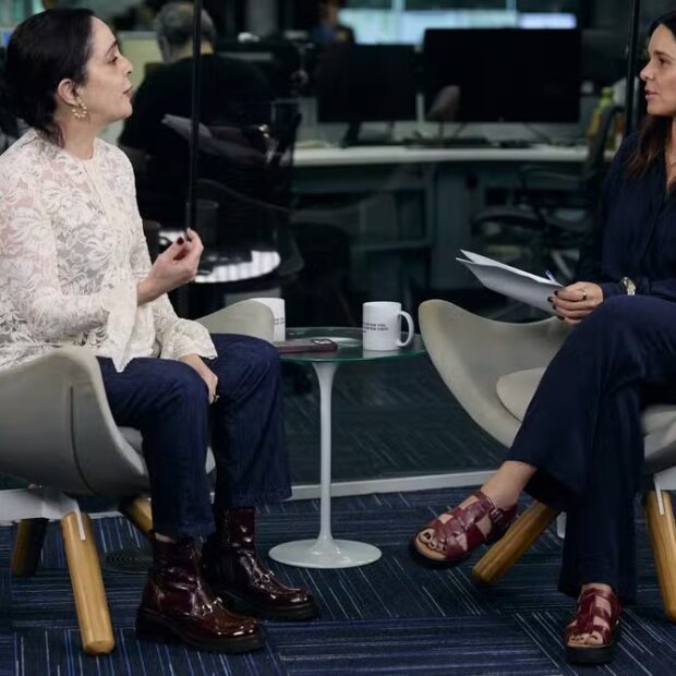 Silvia Buarque falou sobre os dois cânceres de mama que enfrentou e a mastectomia dupla