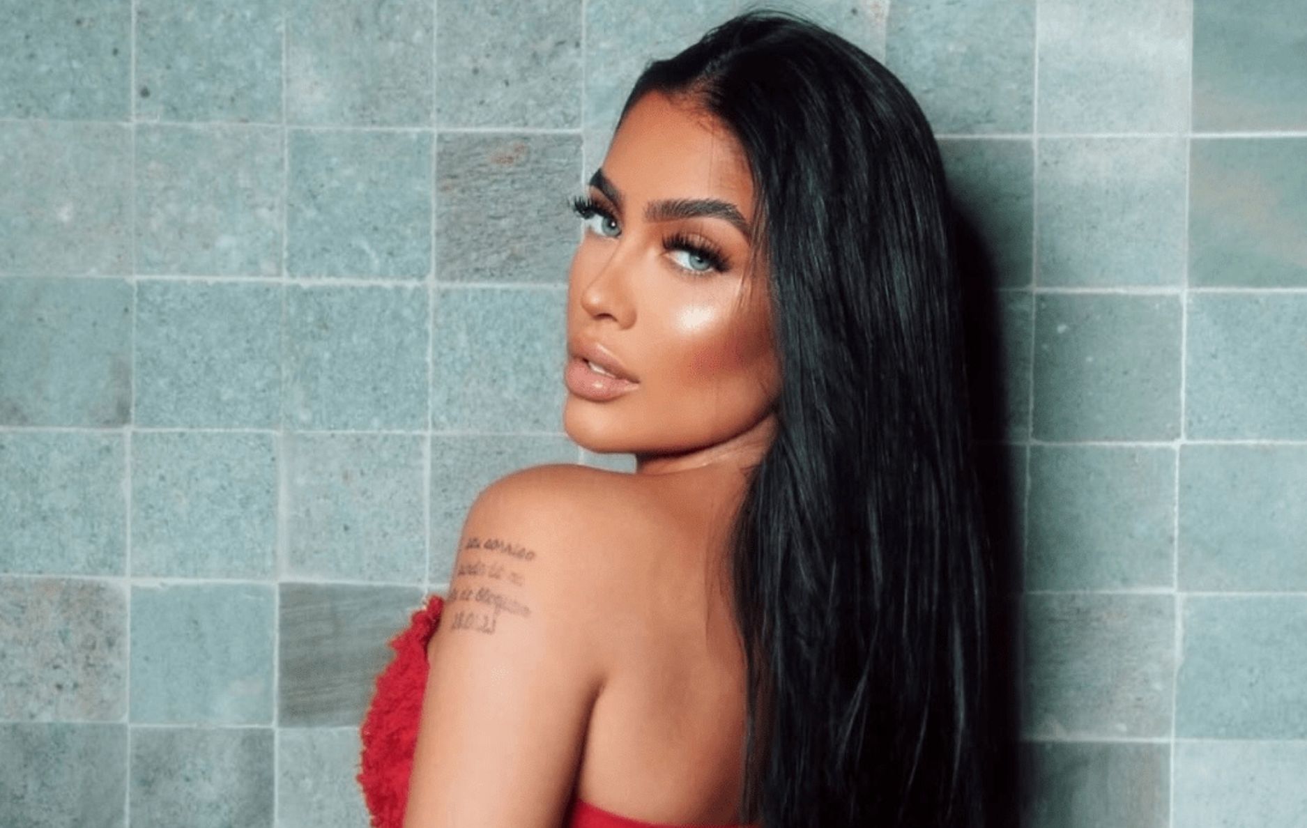 MC Mirella retomou a liderança entre os perfis mais acessados da Privacy no mês de julho. Créditos: Reprodução/Instagram