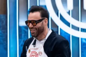 Reinaldo Bockor revelou que deixou o MasterChef Brasil 2026 após ser picado por uma aranha-marrom durante as gravações. Créditos: Reprodução/Band