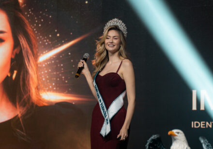 Amanda Girotto disputa a final do Miss Universe São Paulo 2026 após conquistar o título de Miss Universe Santana de Parnaíba.