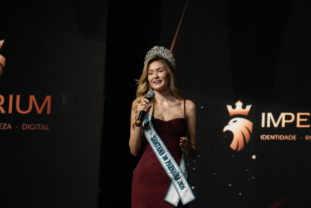 Com mais de 1 milhão de seguidores, Amanda Girotto chega à reta final do concurso reunindo experiência nas passarelas e força nas redes sociais.