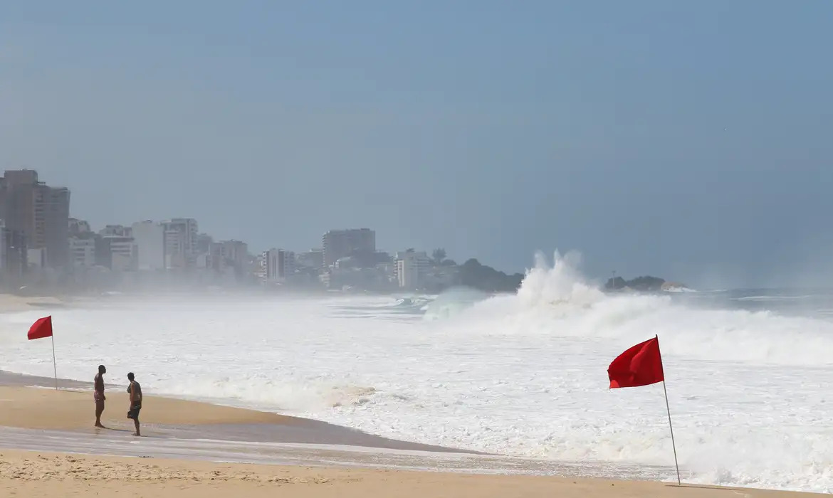 ressaca do mar rio de janeiro