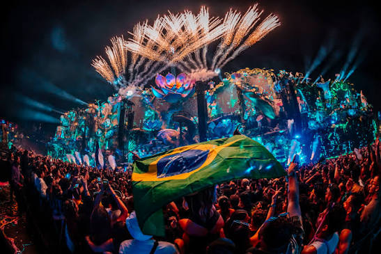 O Tomorrowland Brasil 2027 acontece entre 30 de abril e 2 de maio, no Parque Maeda, em Itu.
