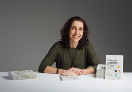 A jornalista e pesquisadora Juliana Romão lança livro que discute como linguagem, poder e desigualdade atravessam a participação feminina na política.