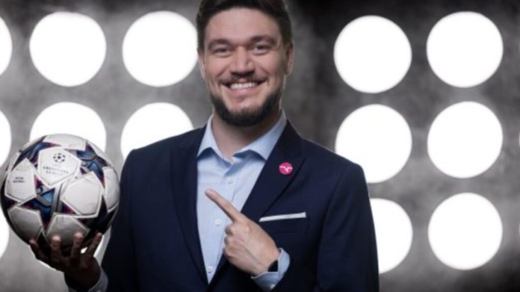  Narrador Octavio Neto brincou com o flagra ao vivo: “Rolou até um bundalelê”