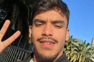 Lahan começou a trabalhar com internet aos 16 anos, ainda no quarto da casa dos pais, no Rio de Janeiro.