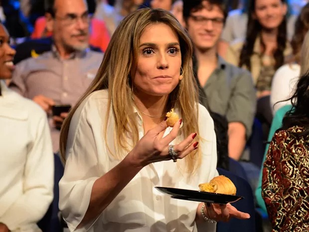 Atriz contou que chegou a ser trancada por um ex para ser impedida de comer