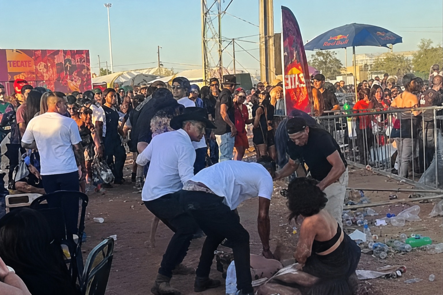 Briga na saída do show Henrique & Juliano Em Casa provocou confusão em Palmas
