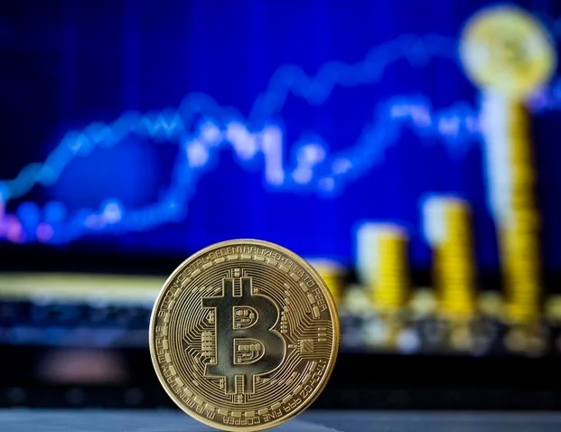 Criptomoedas ganham espaço no Brasil e superam ações e CDBs, diz pesquisa
