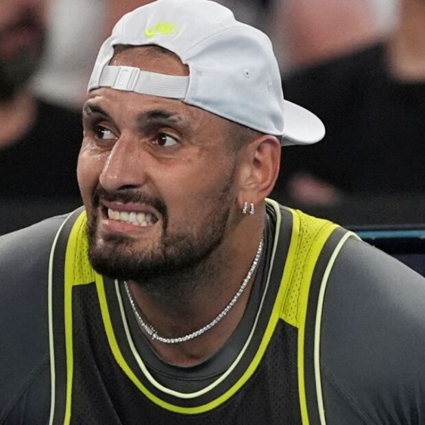 Nick Kyrgios foi suspenso provisoriamente após testar positivo para cocaína e afirmou assumir “total responsabilidade” pelo caso.