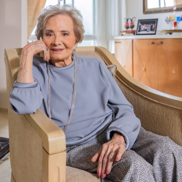 Glória Menezes morreu aos 91 anos dentro de casa e cercada pela família, incluindo o filho caçula, Tarcísio Filho.