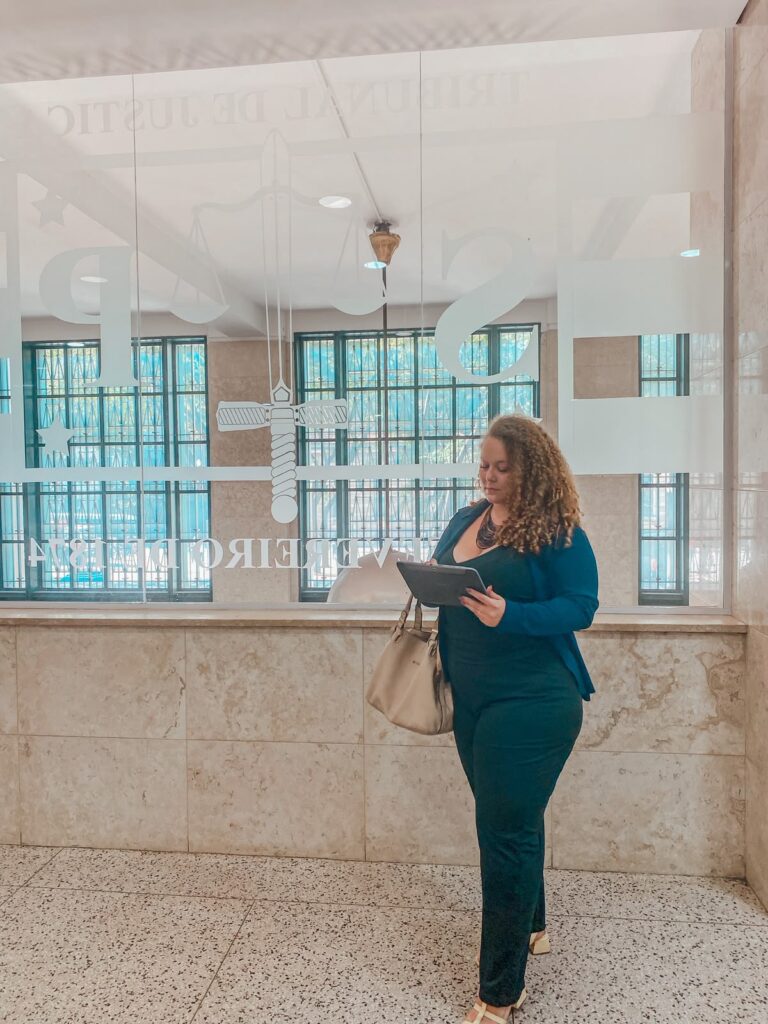 Nathalia Stagliano transforma o conhecimento jurídico em informação acessível para milhares de trabalhadores (Divulgação Pessoal).