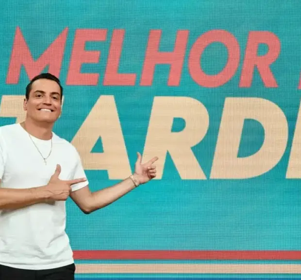 Um ano após trocar o SBT pela Band, Léo Dias comemora números positivos. O Melhor da Tarde cresceu 42% no mercado nacional e 13% em São Paulo no primeiro semestre de 2026.