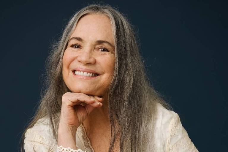 Cultura novamente? Não. Política? “Vai que”. Regina Duarte falou sobre sua passagem pelo governo Bolsonaro e revelou que ainda é cobrada pela decisão tomada em 2020.